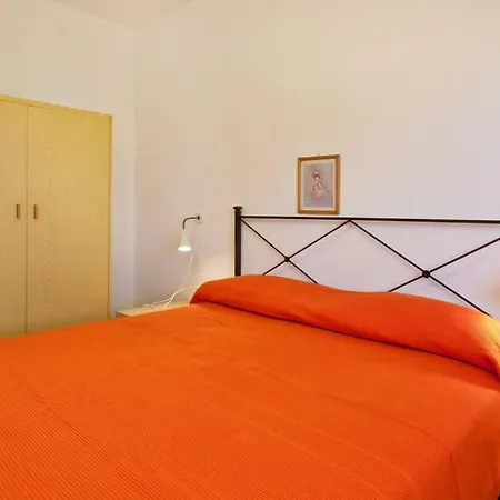 Ada Con Giardino Privato Holiday home Marina di Castagneto Carducci
