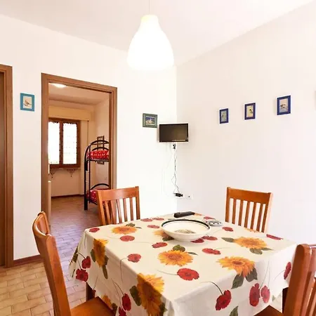 Ada Con Giardino Privato